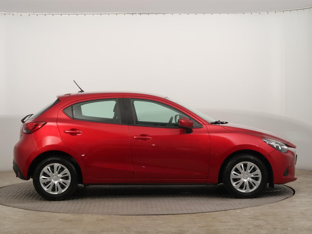 2017 Mazda 2 - 8
