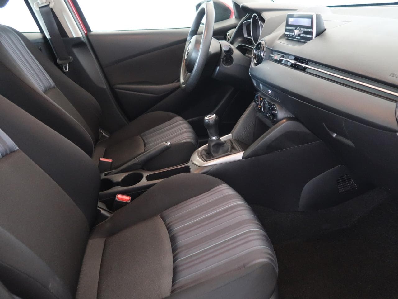 2017 Mazda 2 - 12
