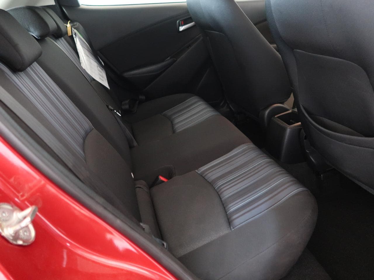 2017 Mazda 2 - 13
