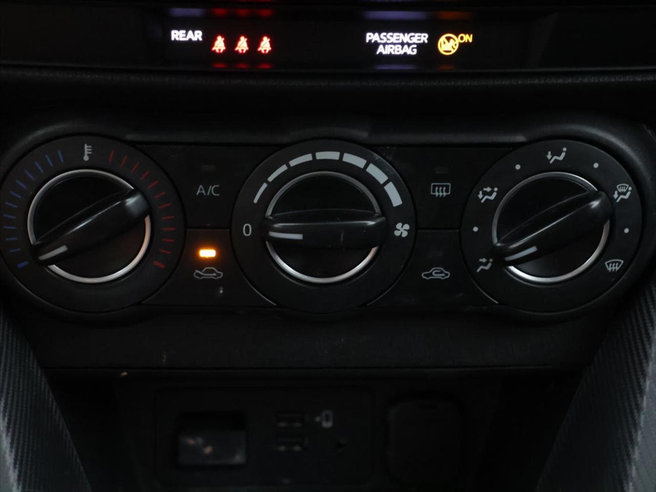 2022 Mazda 2 - 15