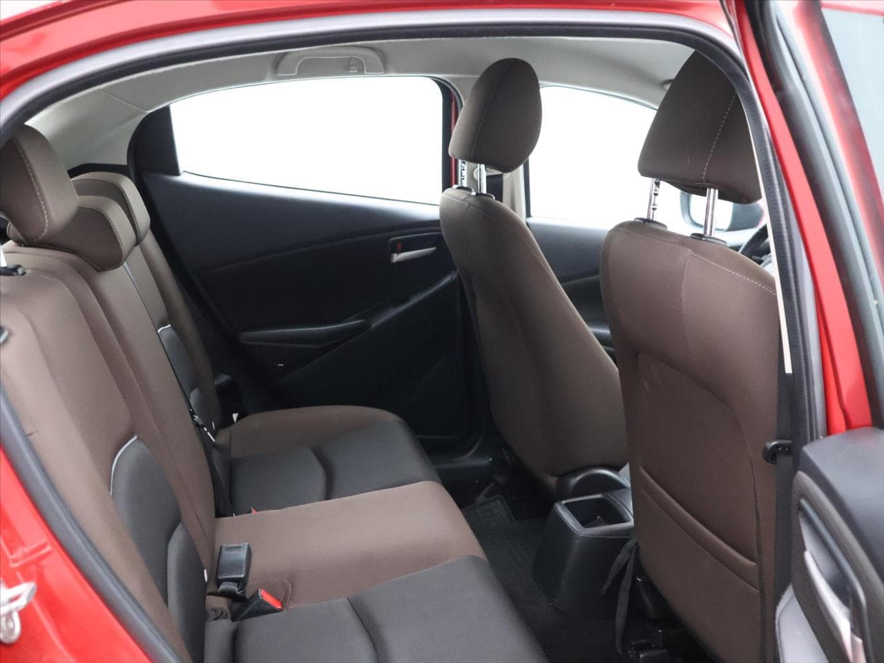 2022 Mazda 2 - 11