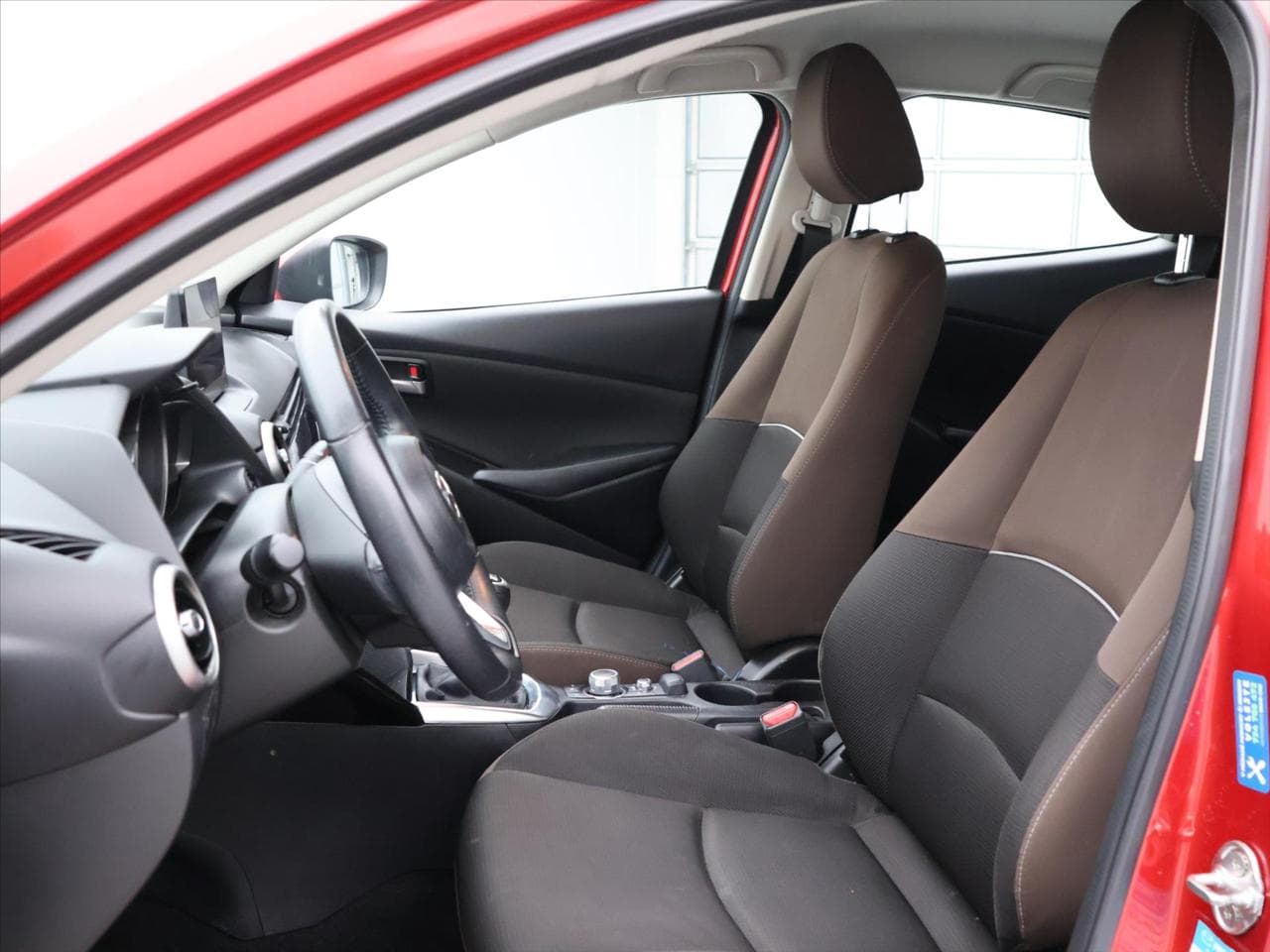 2022 Mazda 2 - 10