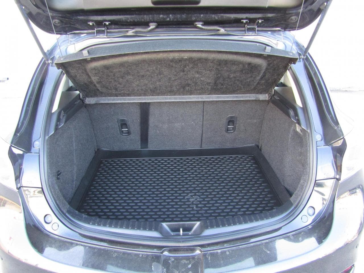 2011 Mazda 3 - 13
