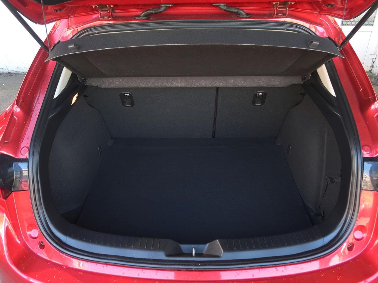 2017 Mazda 3 - 27
