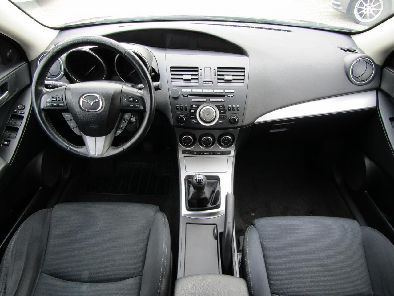 2011 Mazda 3 - 8