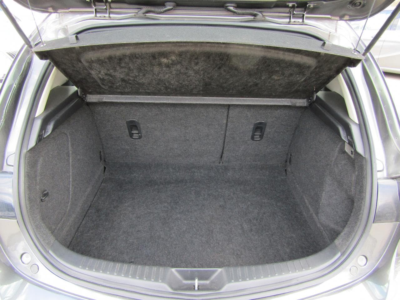 2011 Mazda 3 - 7