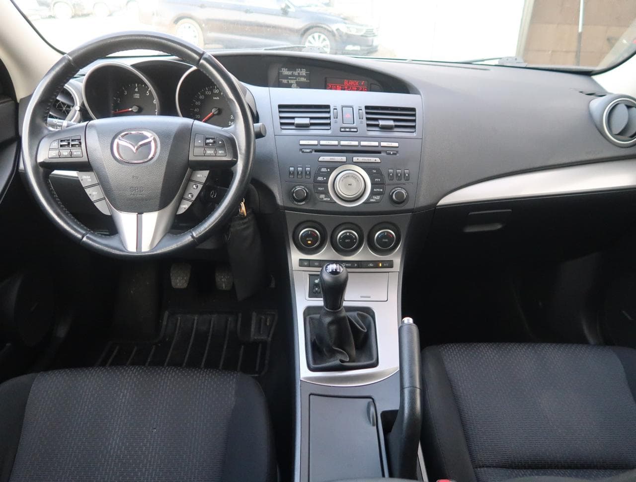 2010 Mazda 3 - 10