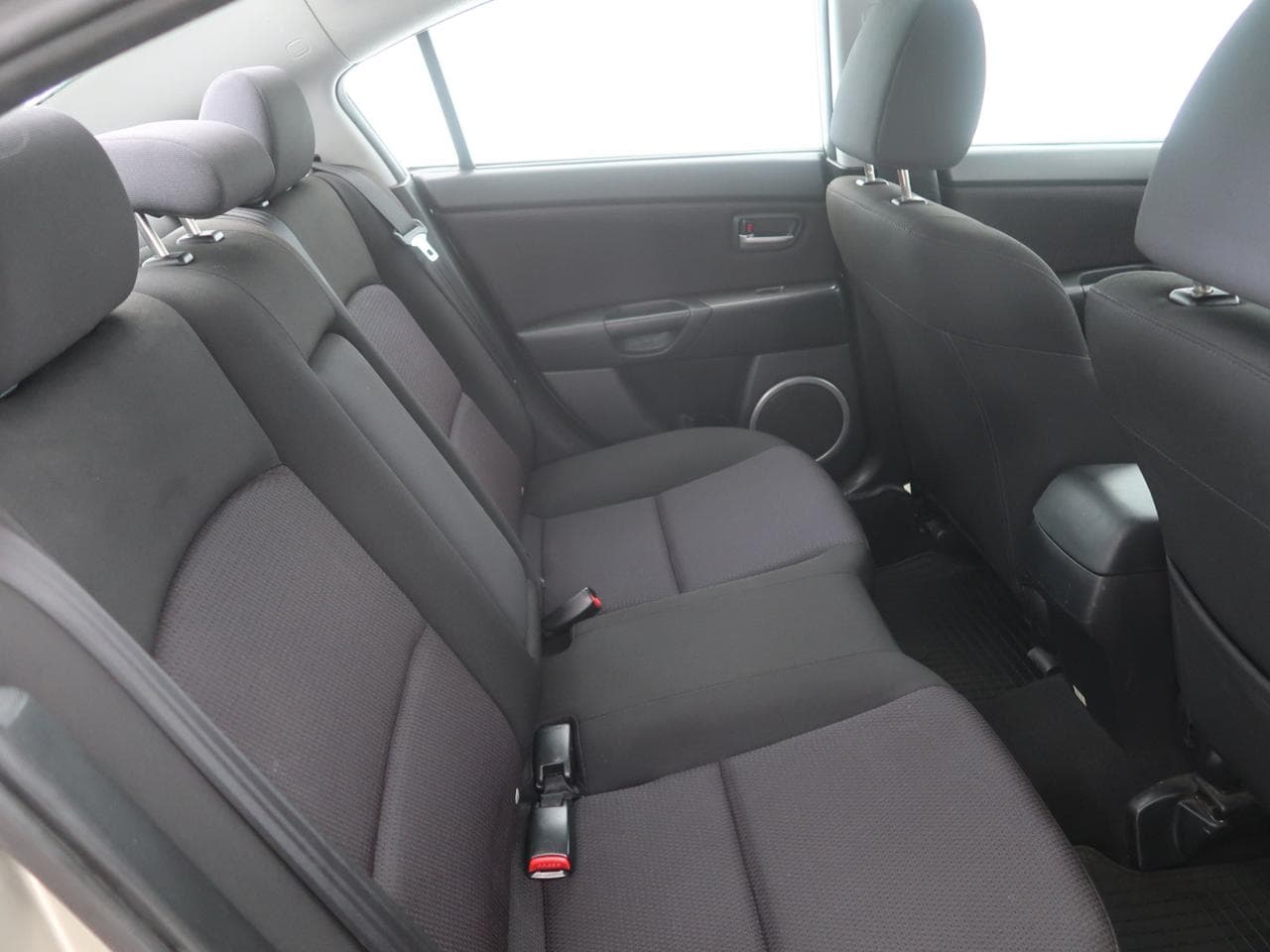 2007 Mazda 3 - 13