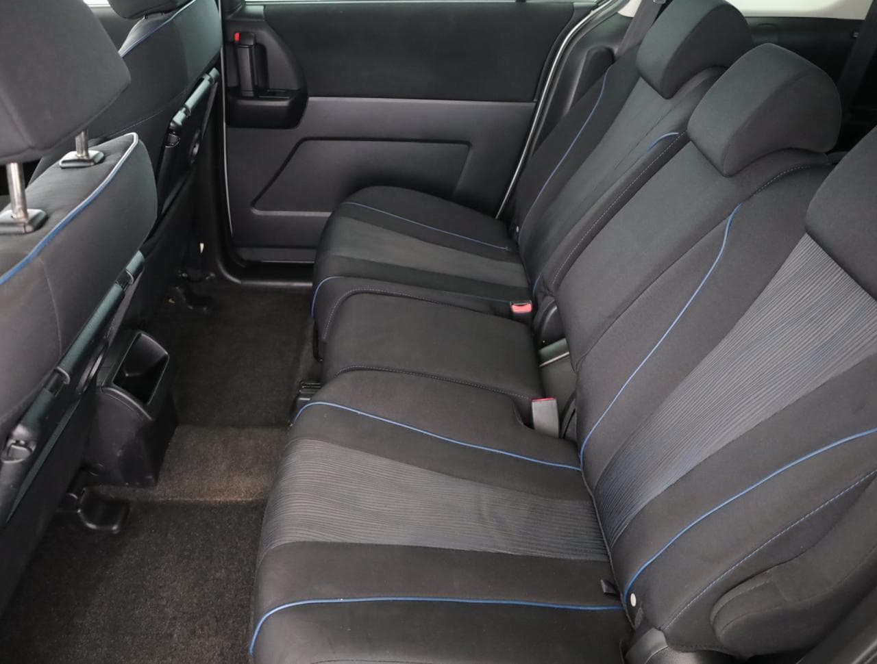 2012 Mazda 5 - 12