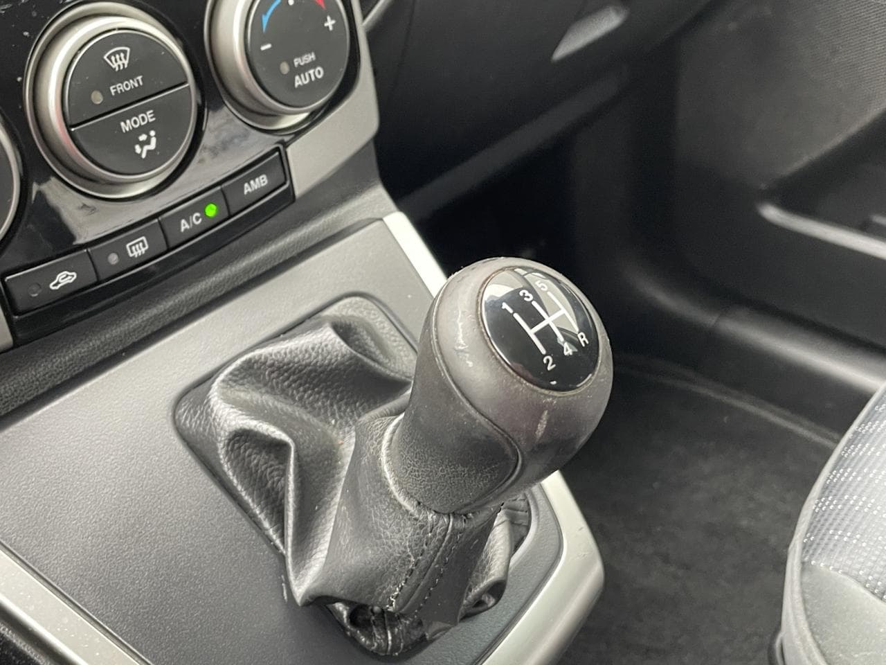 2010 Mazda 5 - 19