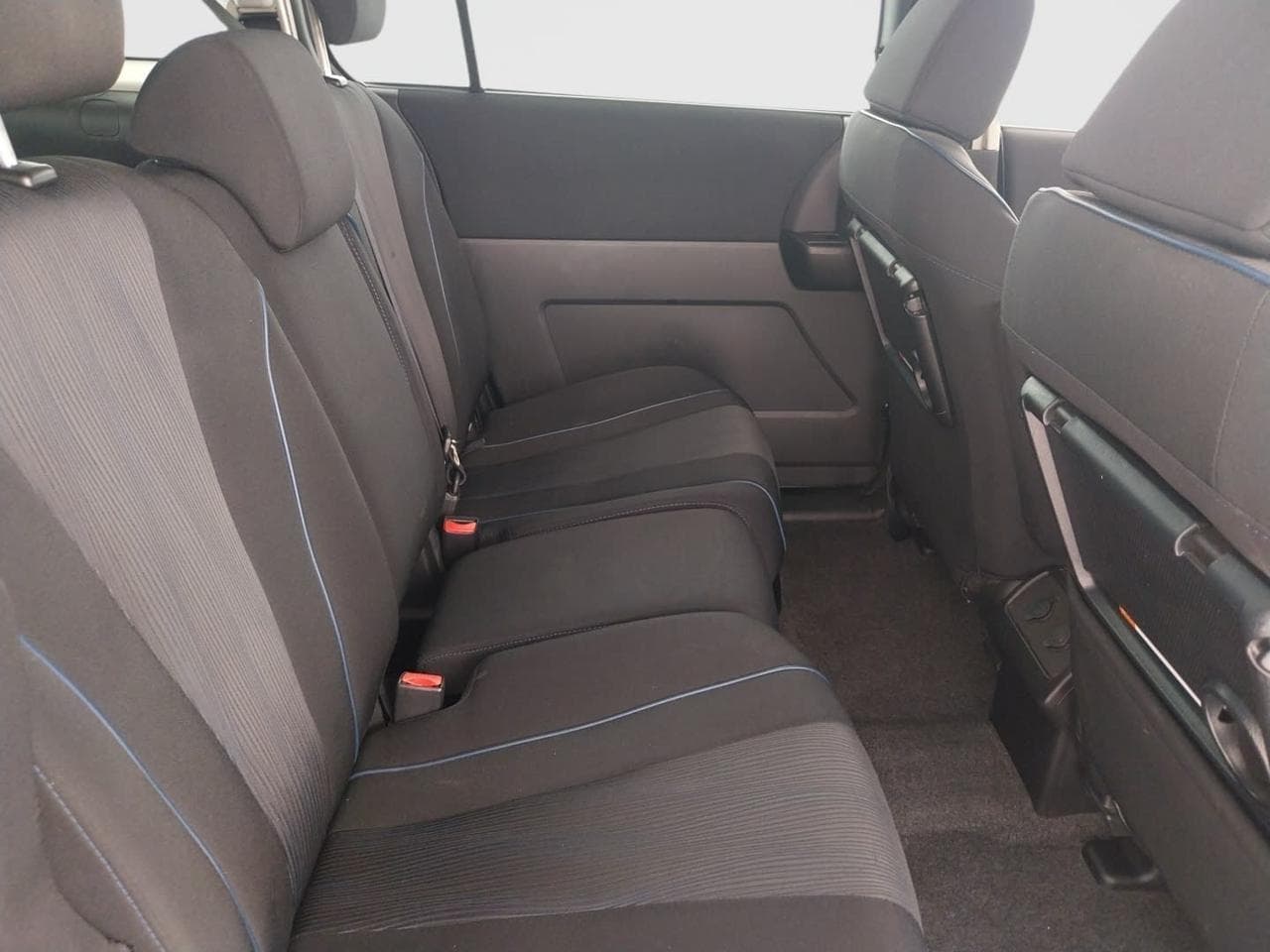 2011 Mazda 5 - 13