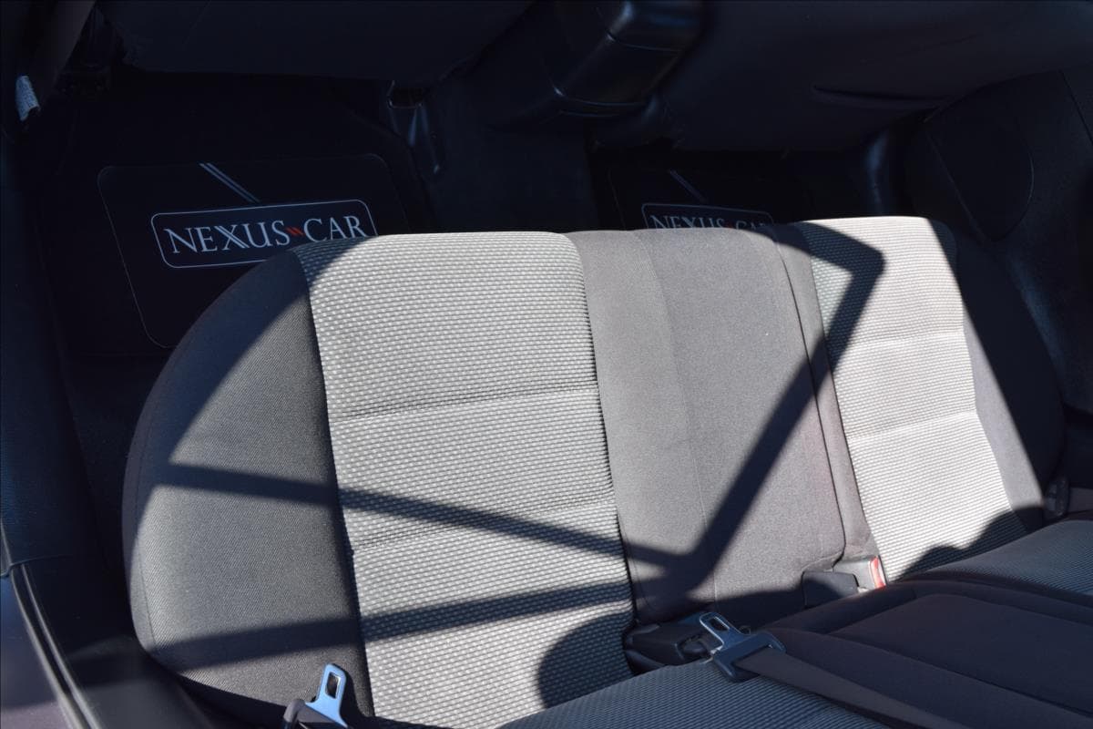 2003 Mazda 6 - 19