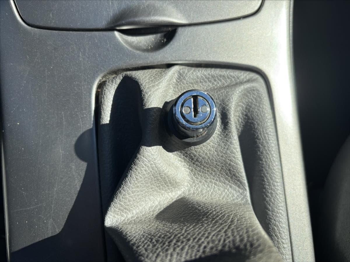 2004 Mazda 6 - 26