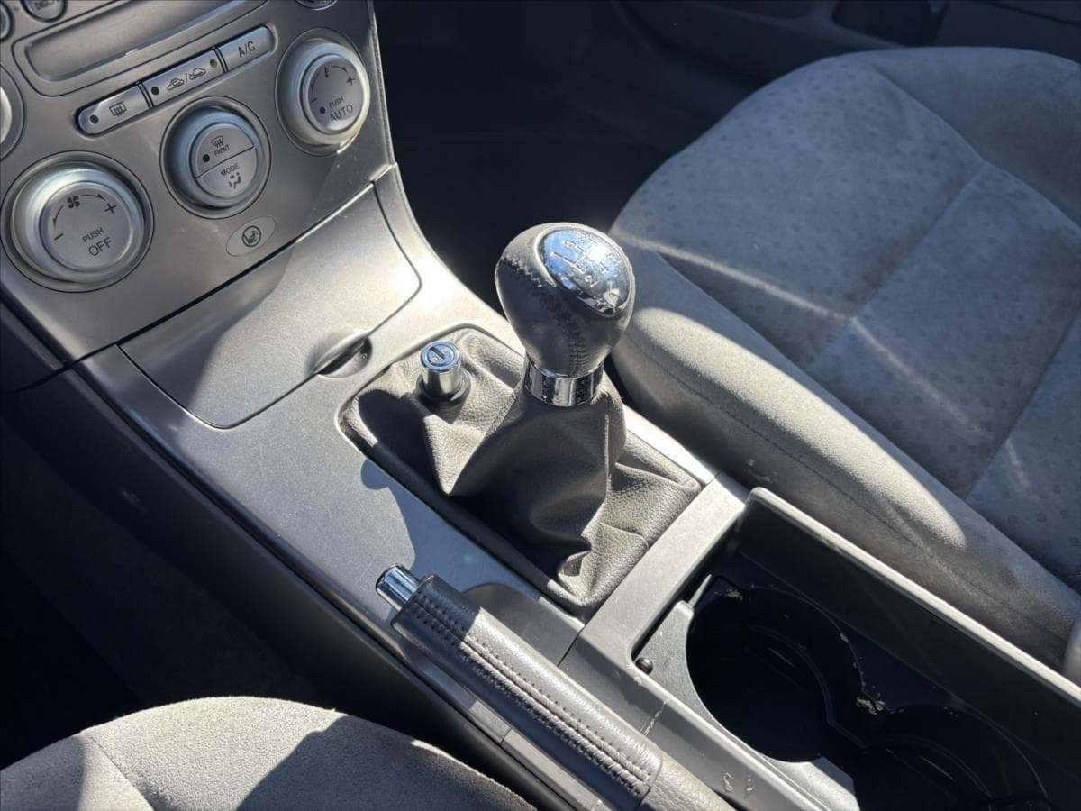 2004 Mazda 6 - 24