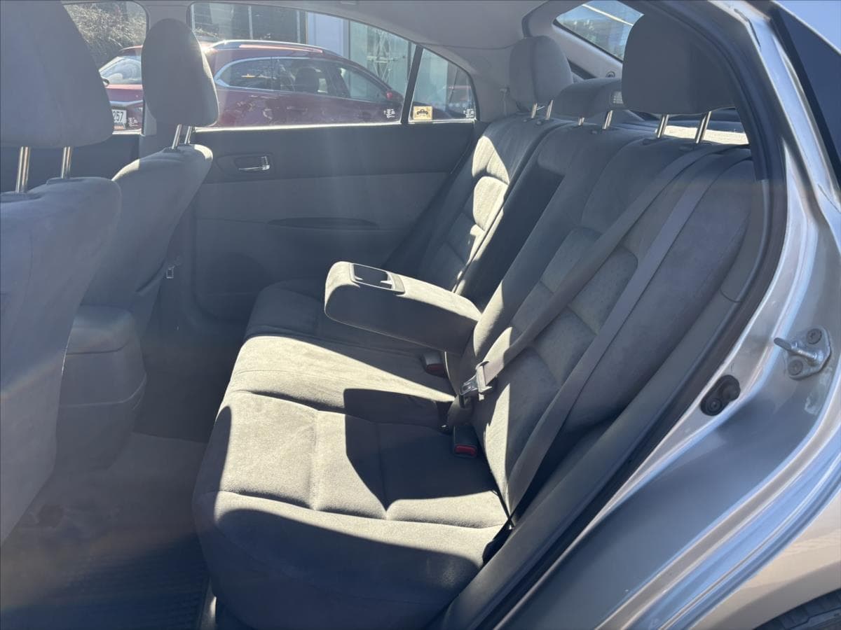 2004 Mazda 6 - 12