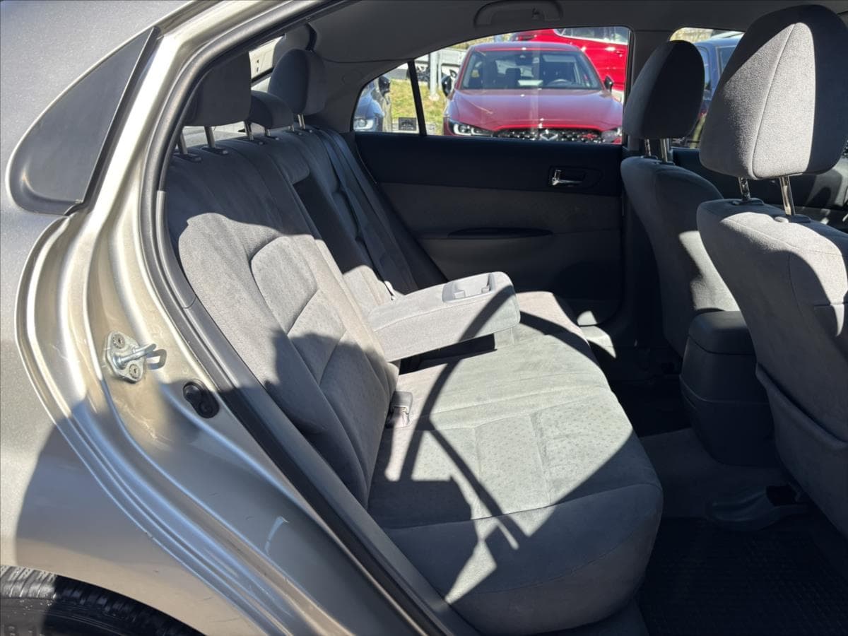2004 Mazda 6 - 16
