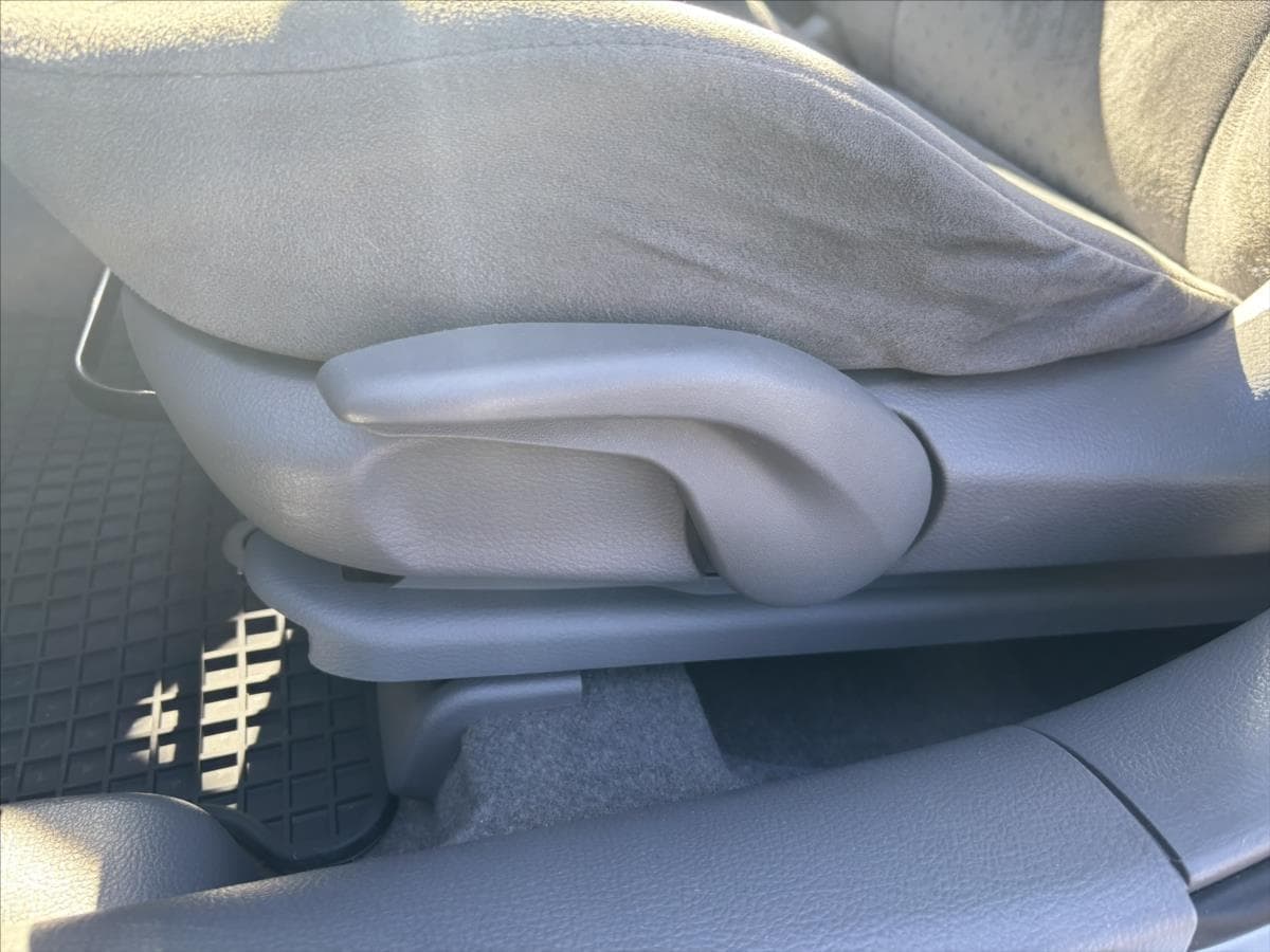 2004 Mazda 6 - 11
