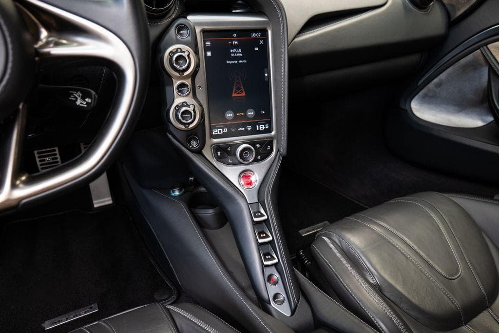 2017 McLaren 720S - 8