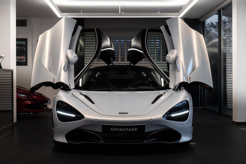2017 McLaren 720S - 20