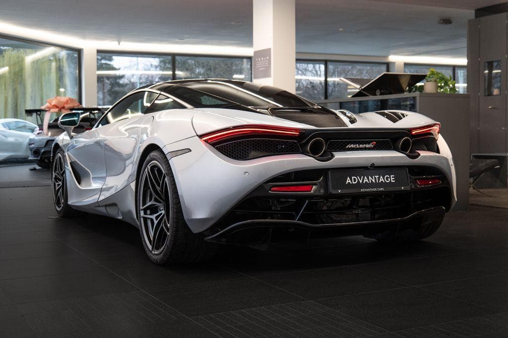 2017 McLaren 720S - 4