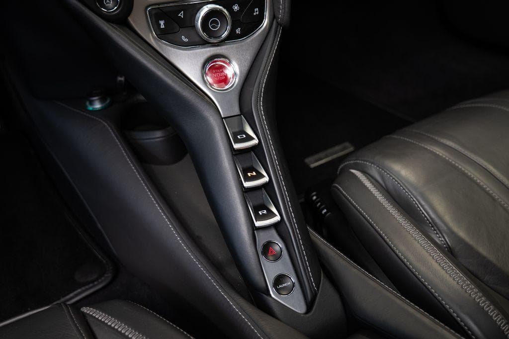 2017 McLaren 720S - 11