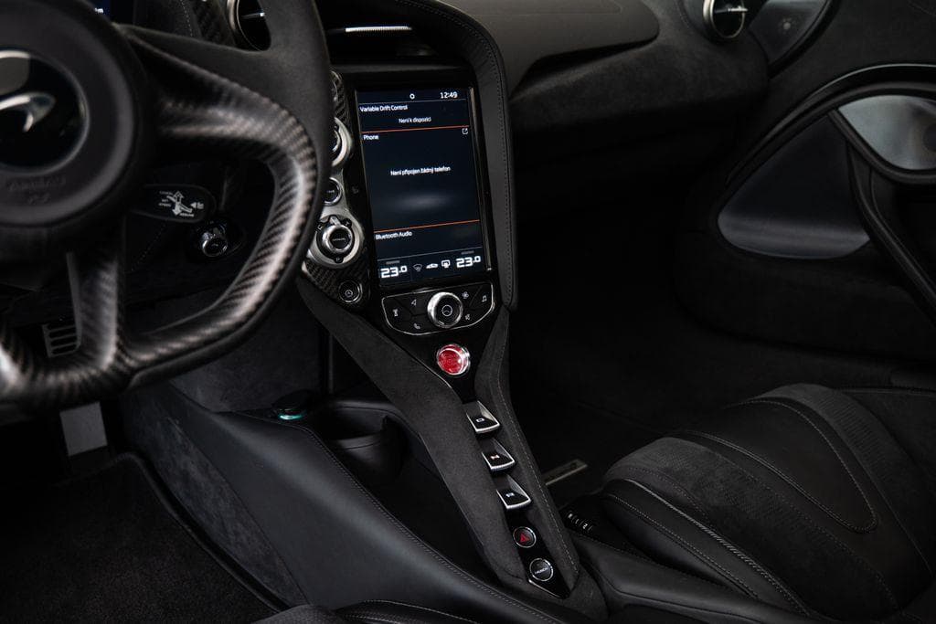 McLaren 720S - 8