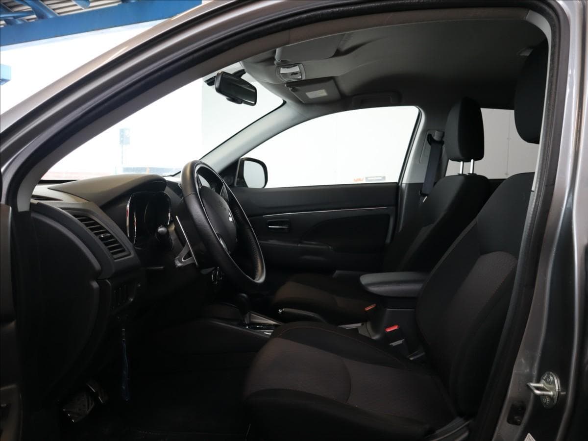 2019 Mitsubishi ASX - 8