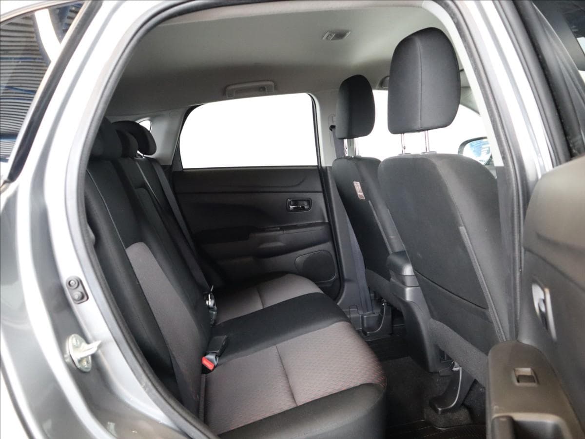 2019 Mitsubishi ASX - 11