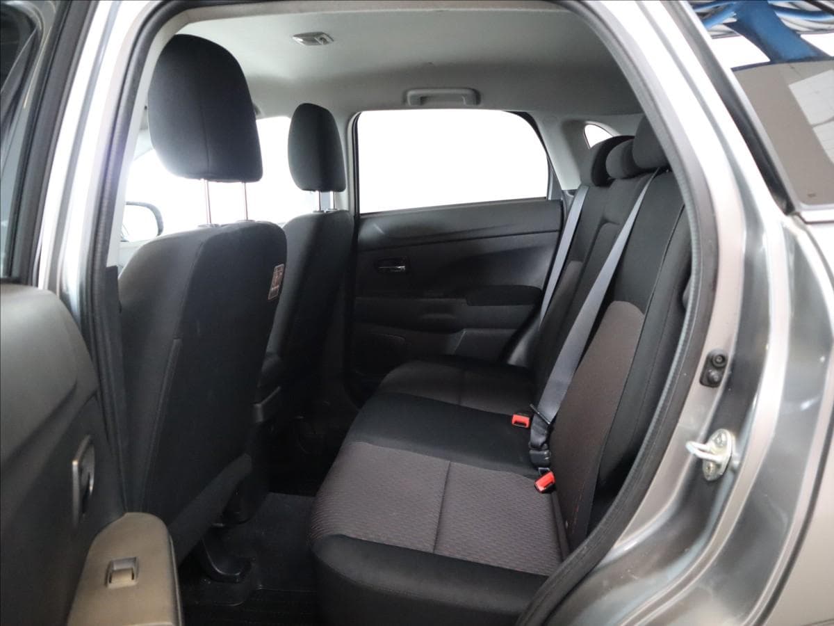 2019 Mitsubishi ASX - 9