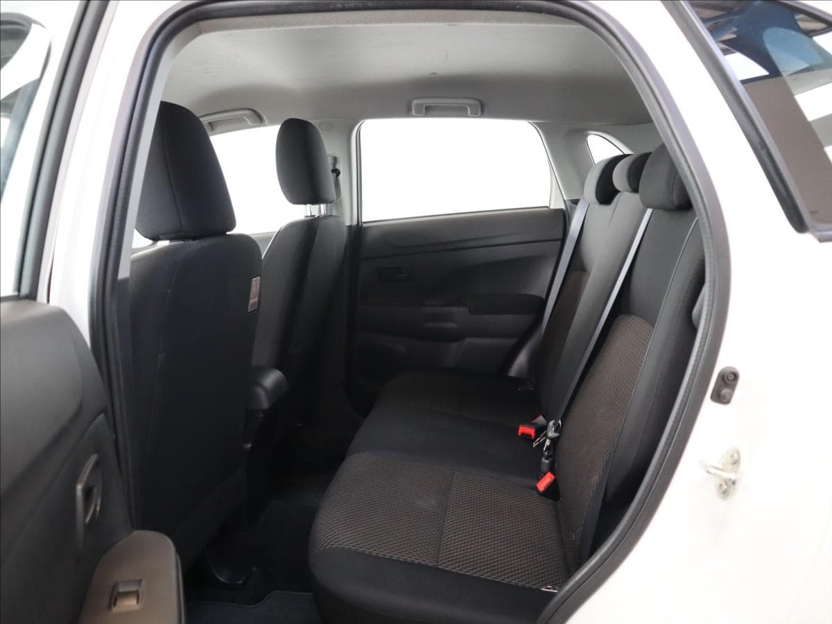 2014 Mitsubishi ASX - 8