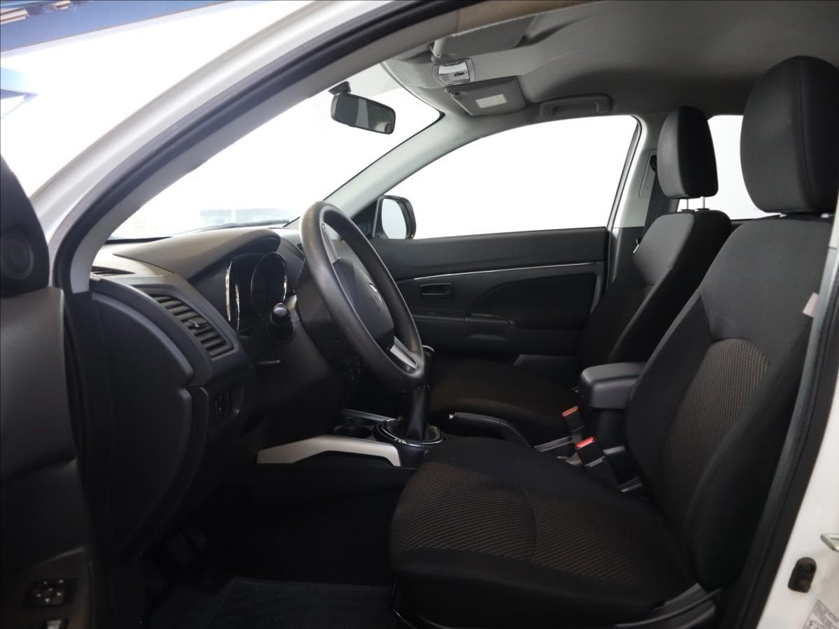 2014 Mitsubishi ASX - 7