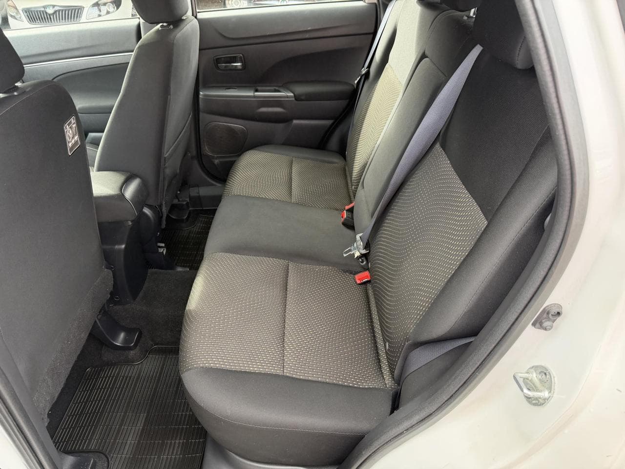 2014 Mitsubishi ASX - 10