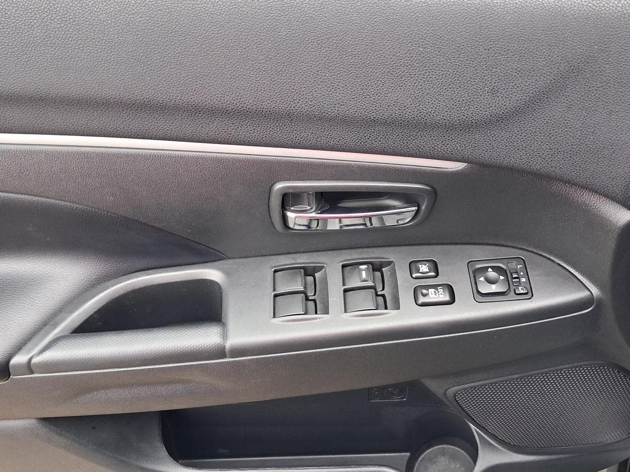 2012 Mitsubishi ASX - 11