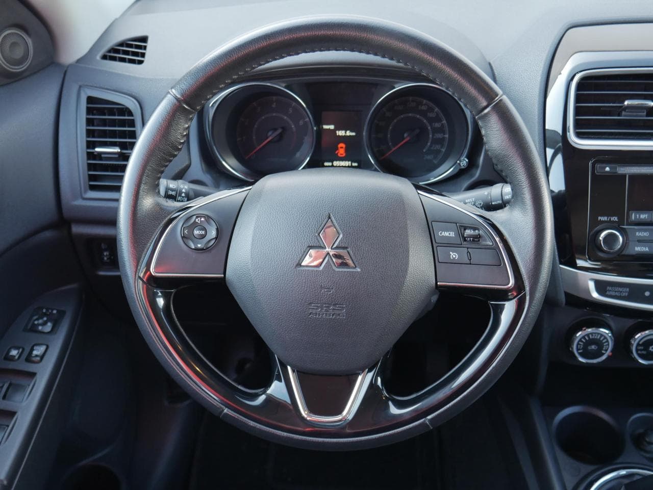 2017 Mitsubishi Asx - 11