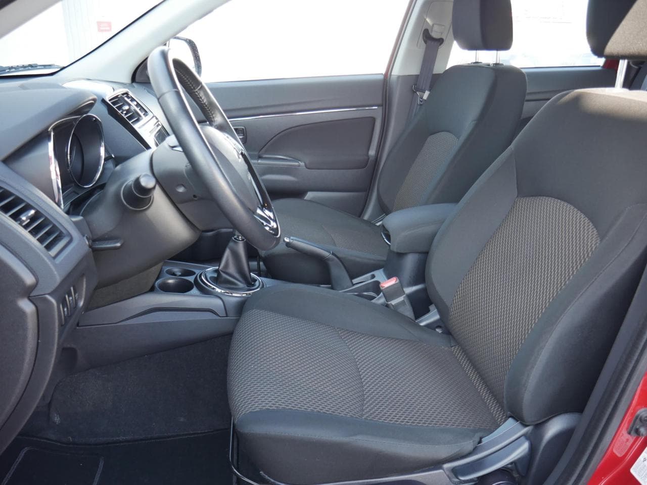 2017 Mitsubishi Asx - 9