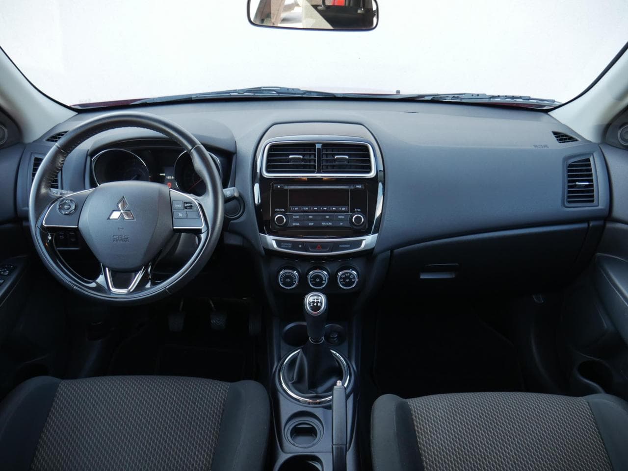 2017 Mitsubishi Asx - 8