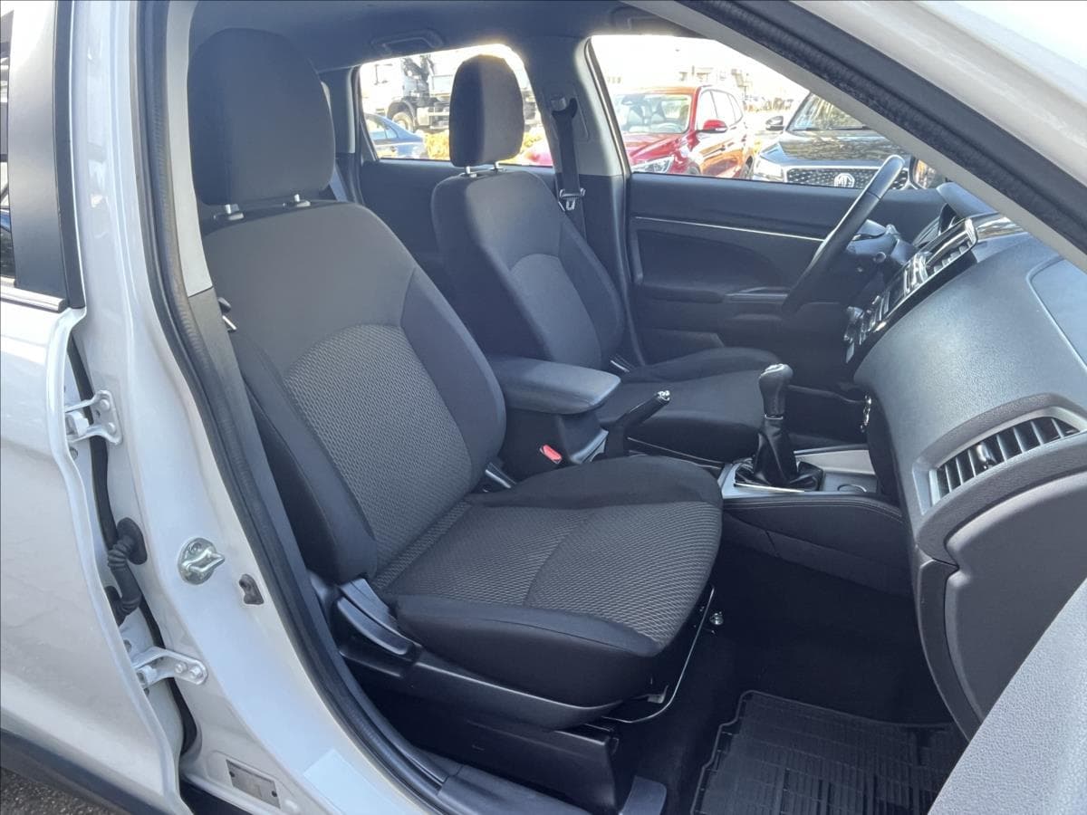 2019 Mitsubishi ASX - 15
