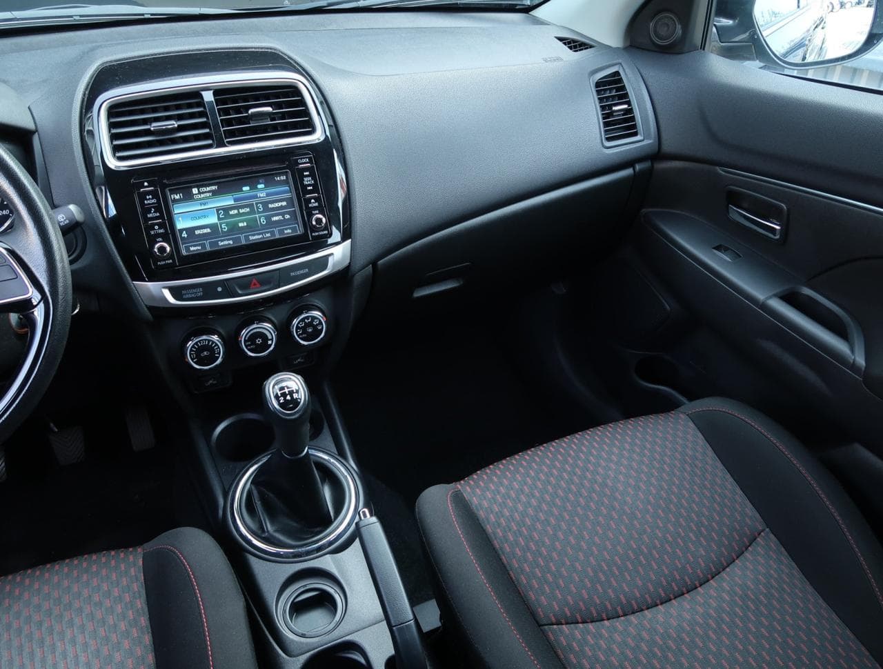 2016 Mitsubishi Asx - 11