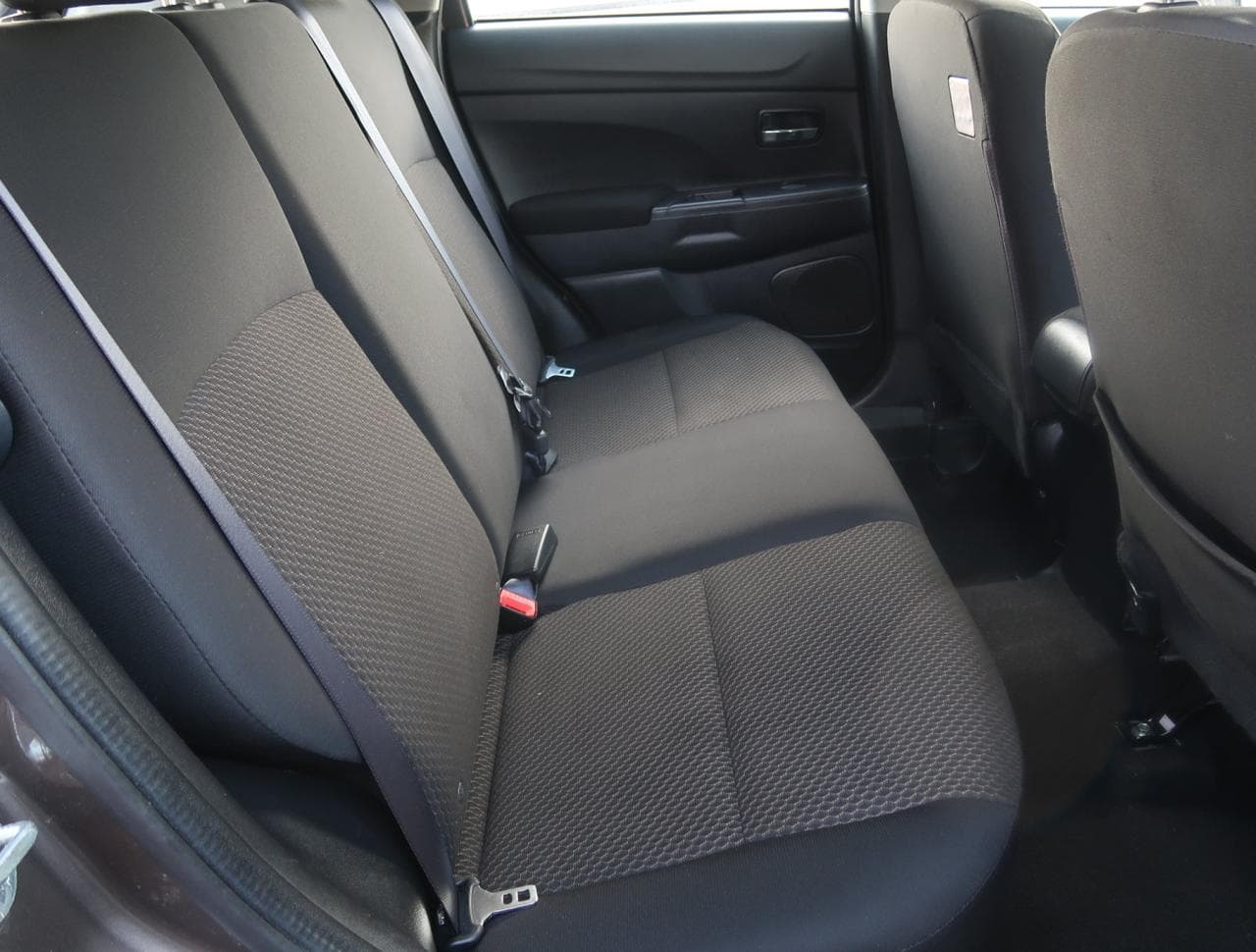 2017 Mitsubishi Asx - 13