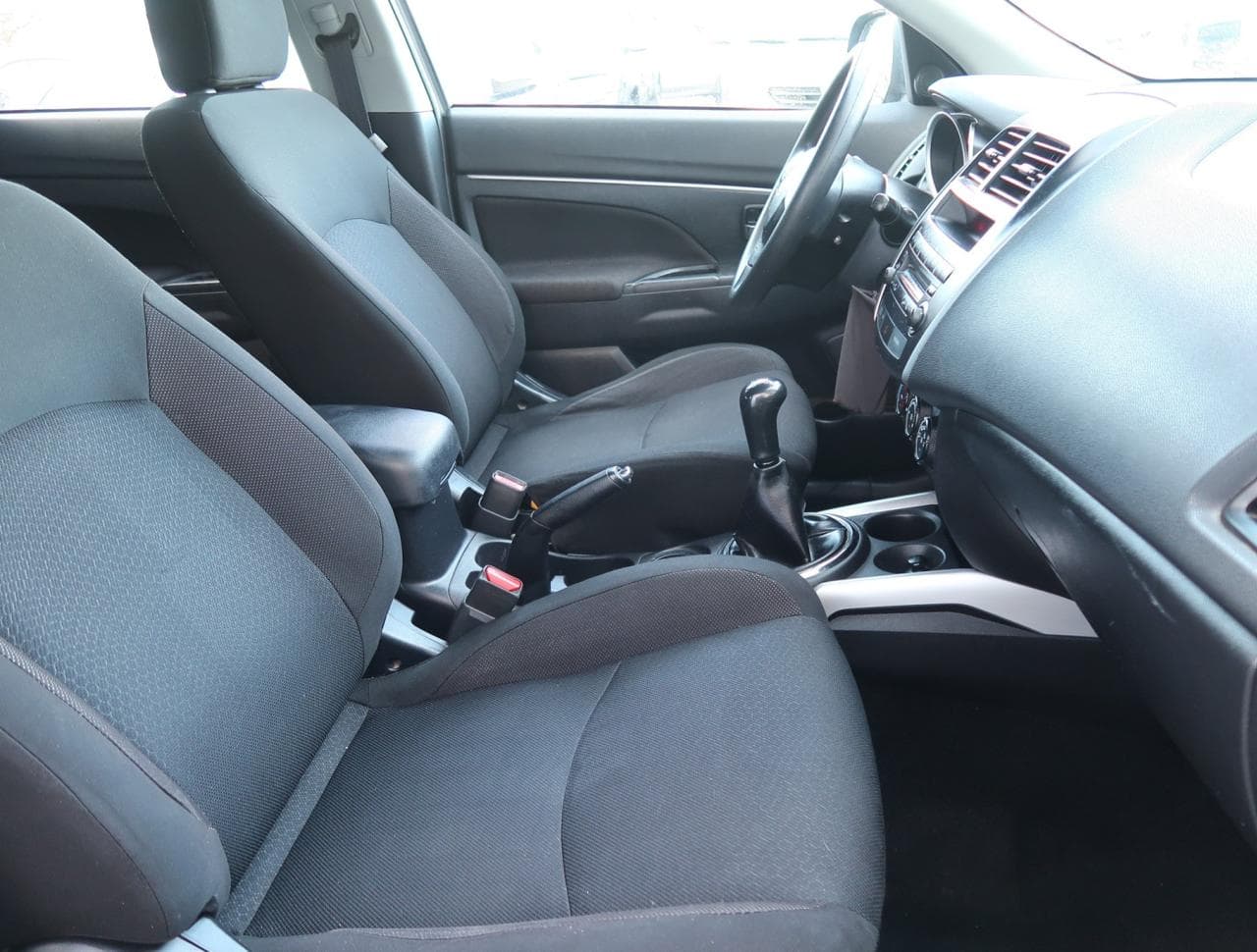 2010 Mitsubishi ASX - 12