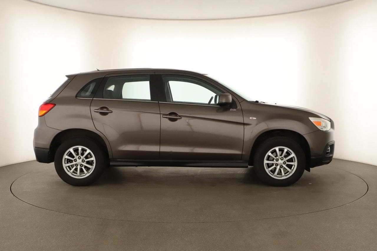 2010 Mitsubishi ASX - 8