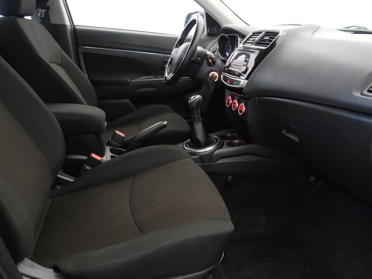 2015 Mitsubishi ASX - 12