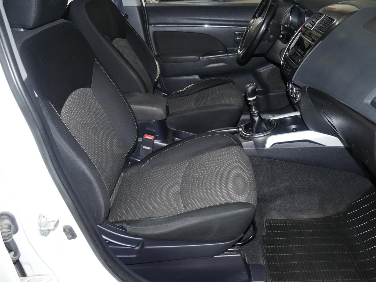 2014 Mitsubishi ASX - 17