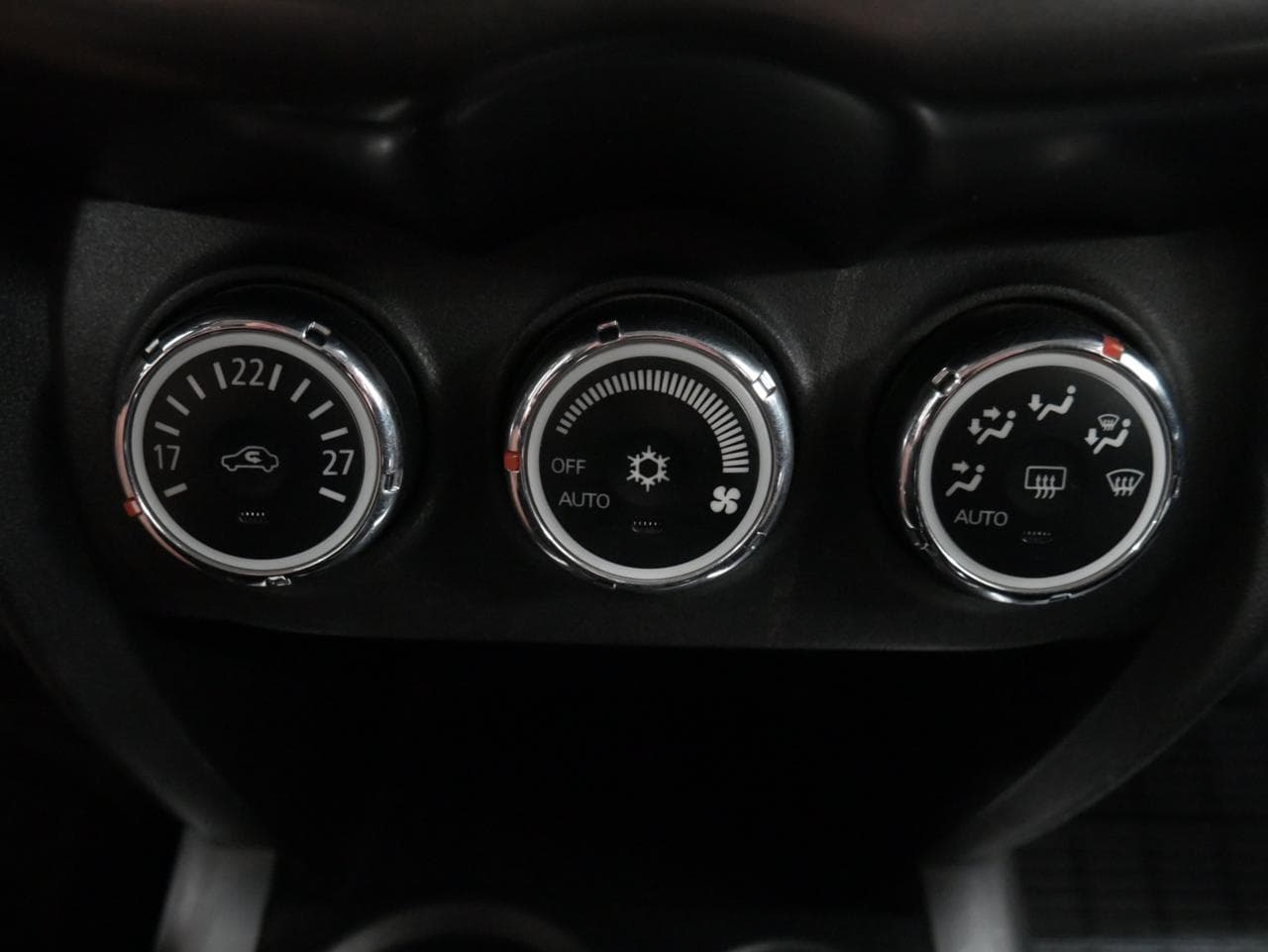2014 Mitsubishi ASX - 27