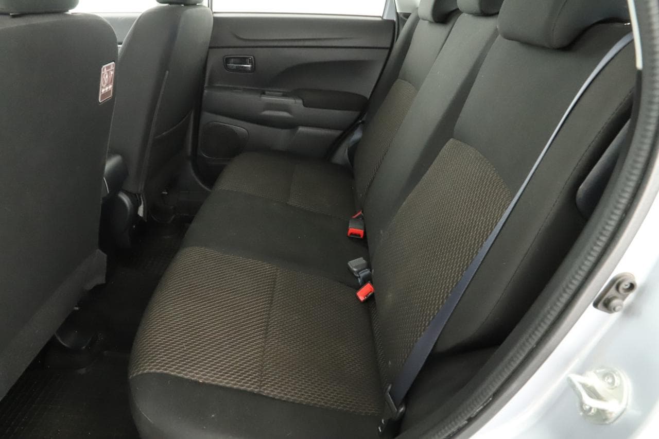 2016 Mitsubishi ASX - 12