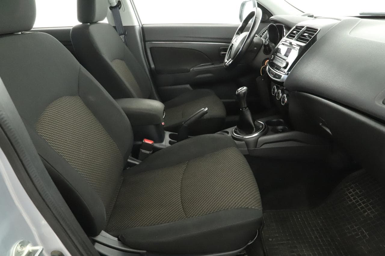 2016 Mitsubishi ASX - 10