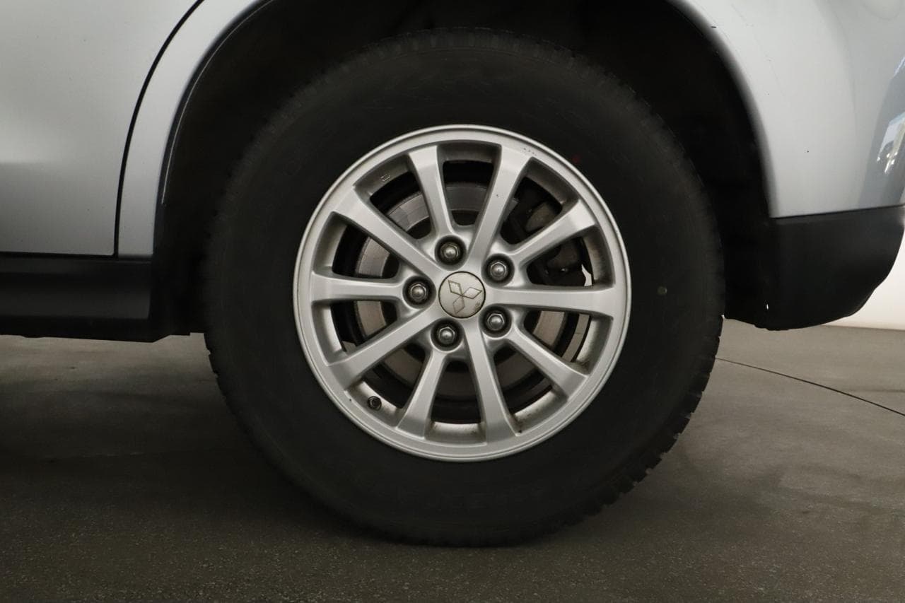 2016 Mitsubishi ASX - 24