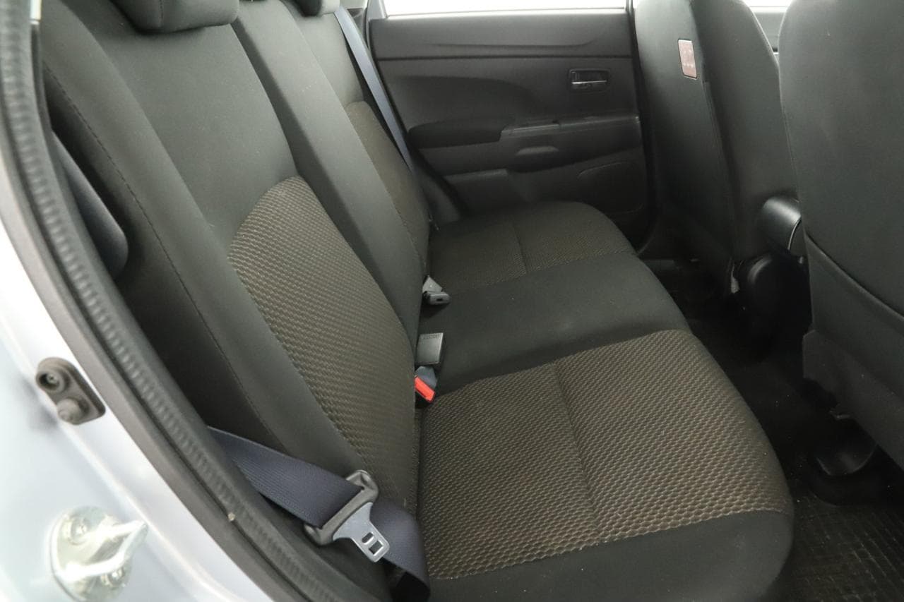 2016 Mitsubishi ASX - 11