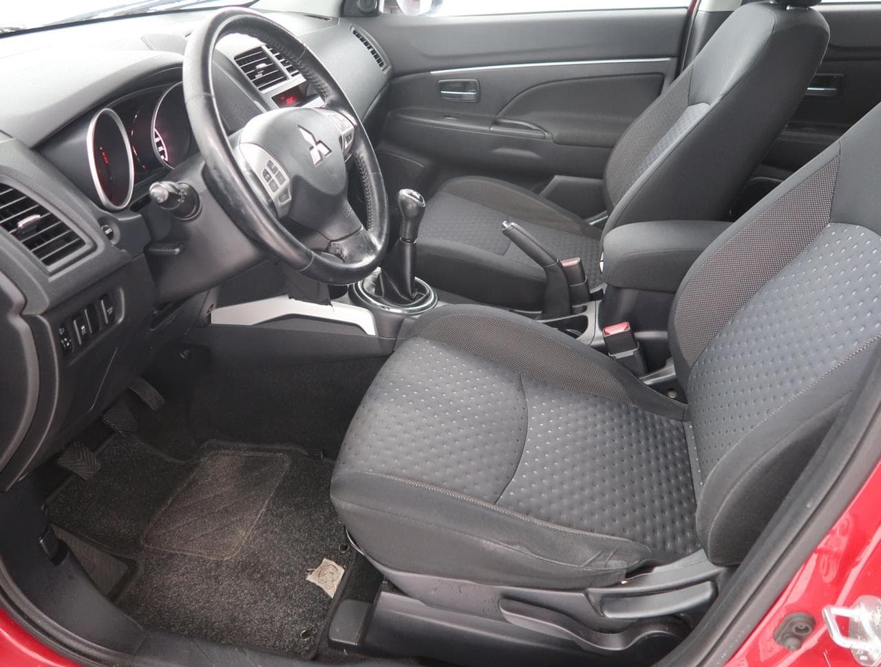 2010 Mitsubishi ASX - 28
