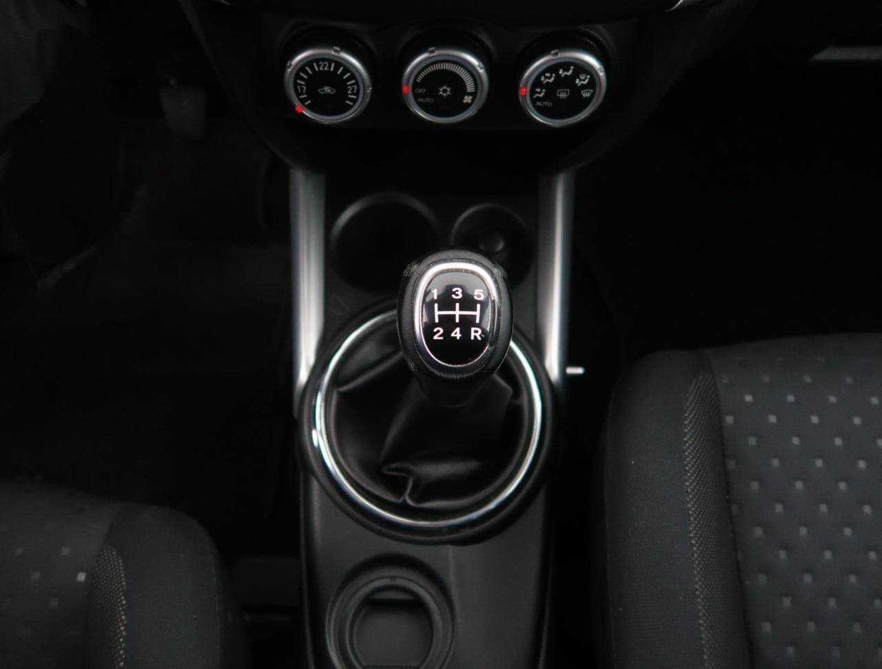 2010 Mitsubishi ASX - 33